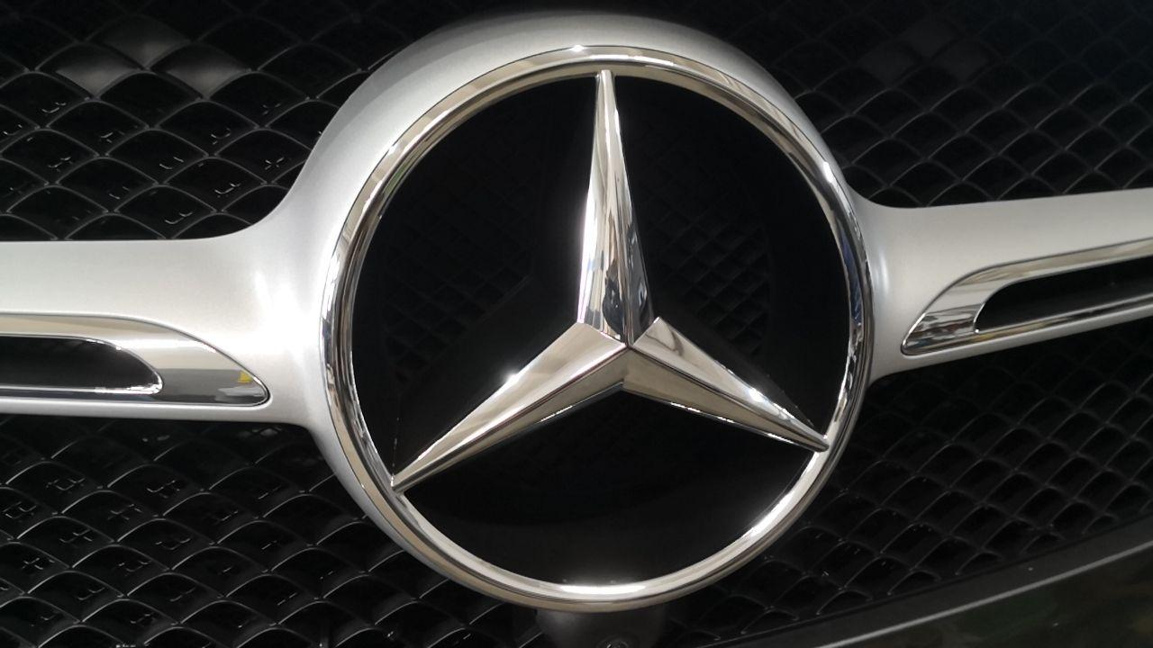 эмблема Mercedes
