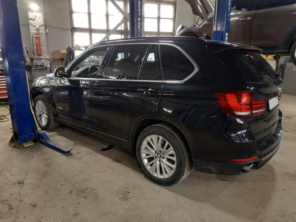 Сажа во впускном коллекторе двигателя N57 3.0 дизель (F15) - Автосервис ...