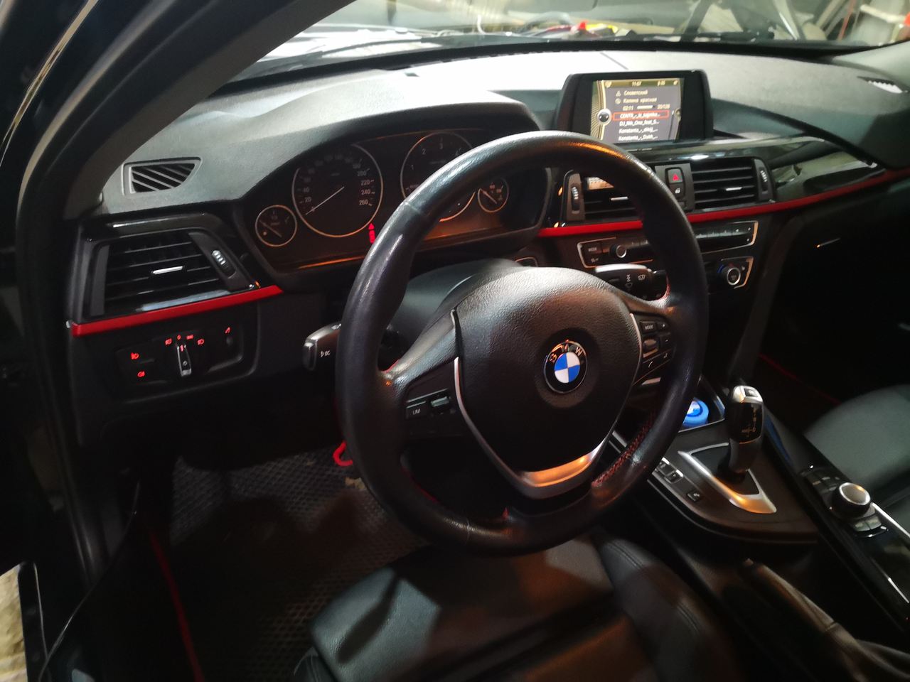 салон BMW F30 320i 2016 г.в. перед дооснащением