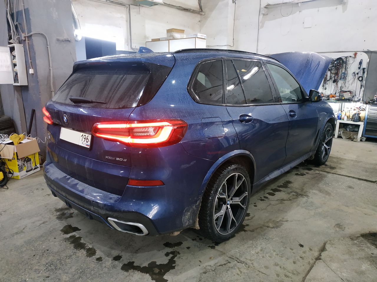 BMW G05 30d 2019 г.в., вид сзади