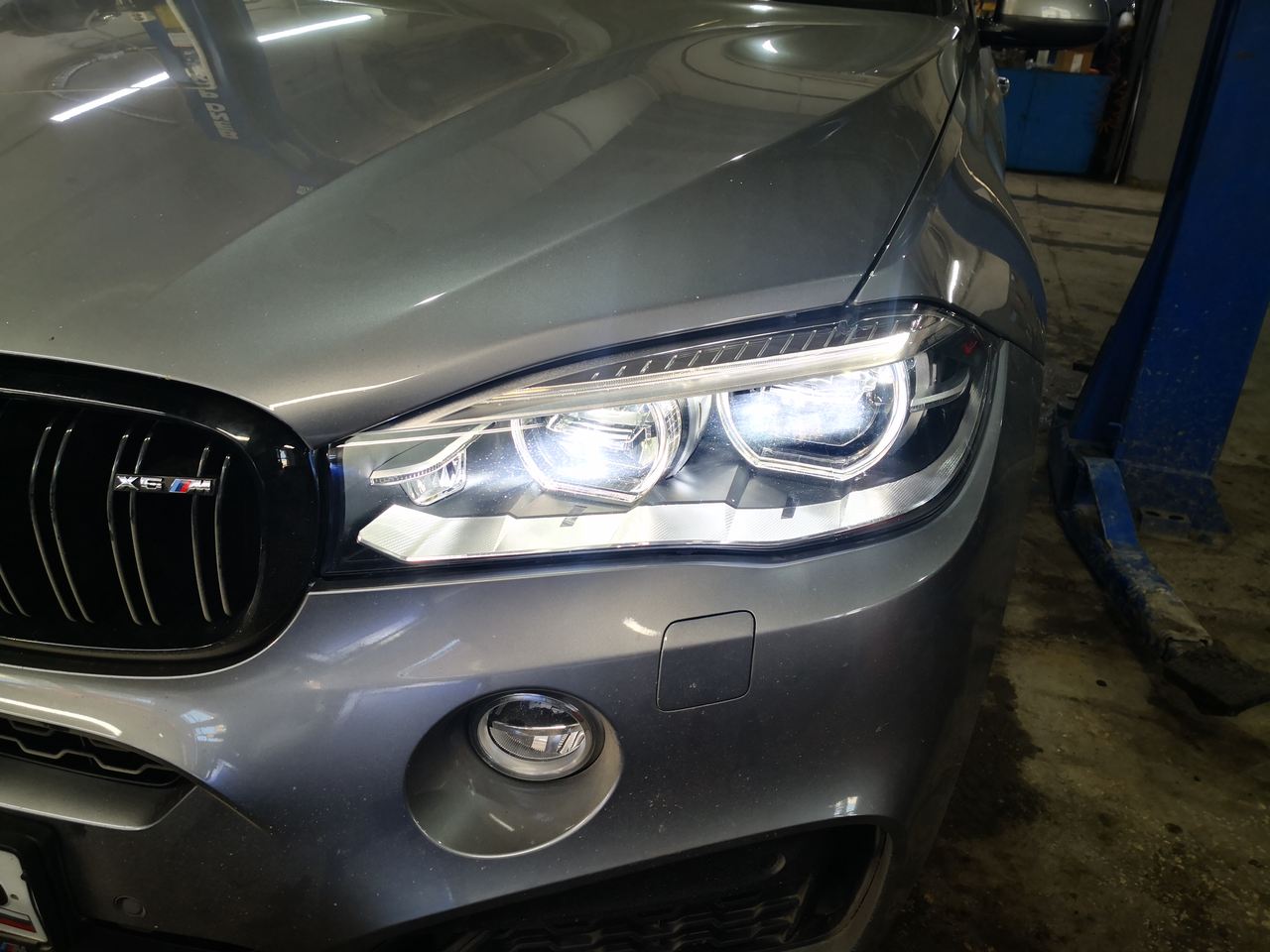 передние светодиодные фары, BMW X6 F16