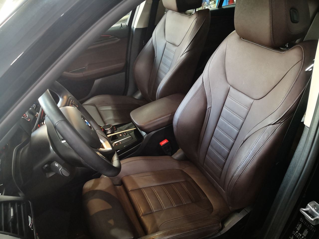 замена салона BMW G01, новые передние сидения