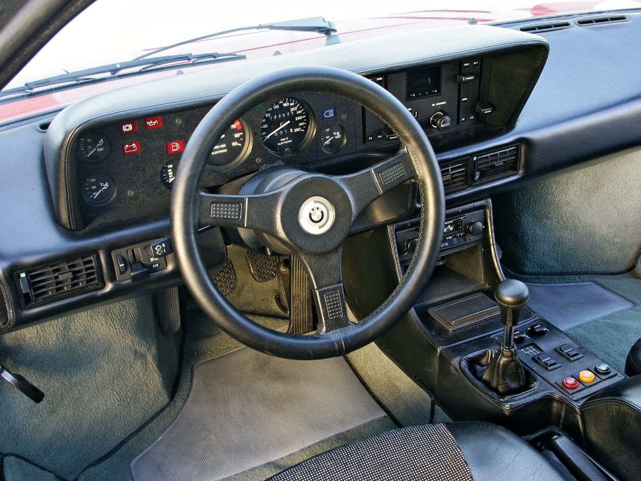 руль BMW E26