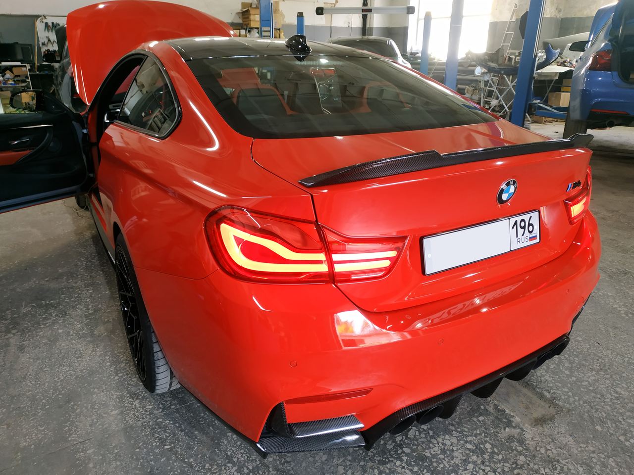 BMW F82 M4 2017, вид сзади