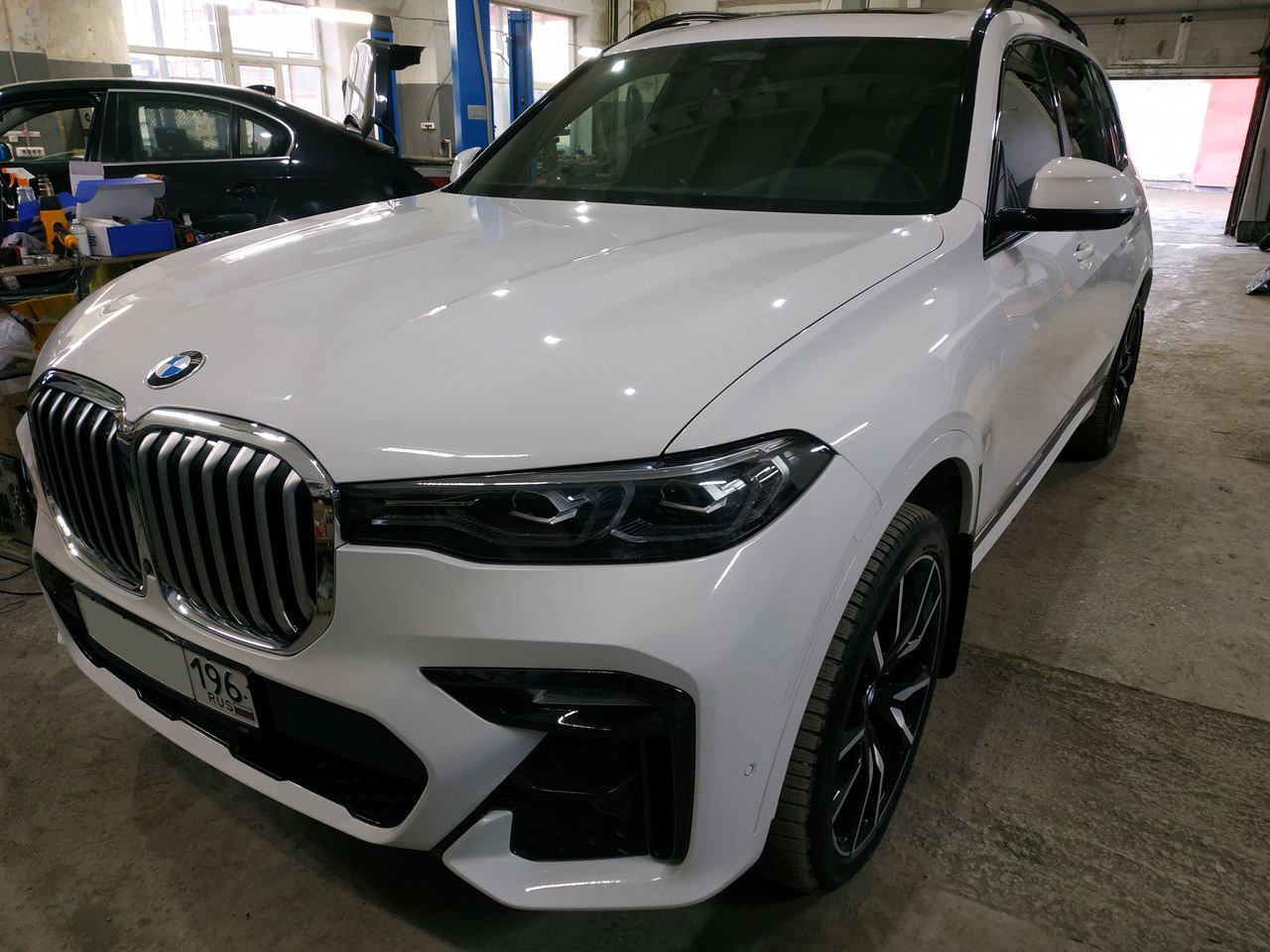 BMW X7 G07 2022 г.в. в сервисе BMWupgrade