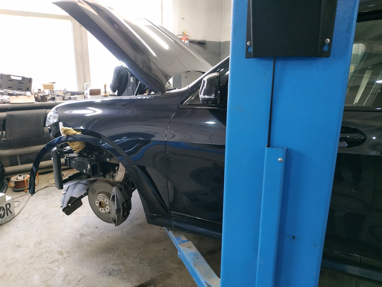 процесс установки антирадара на BMW X7