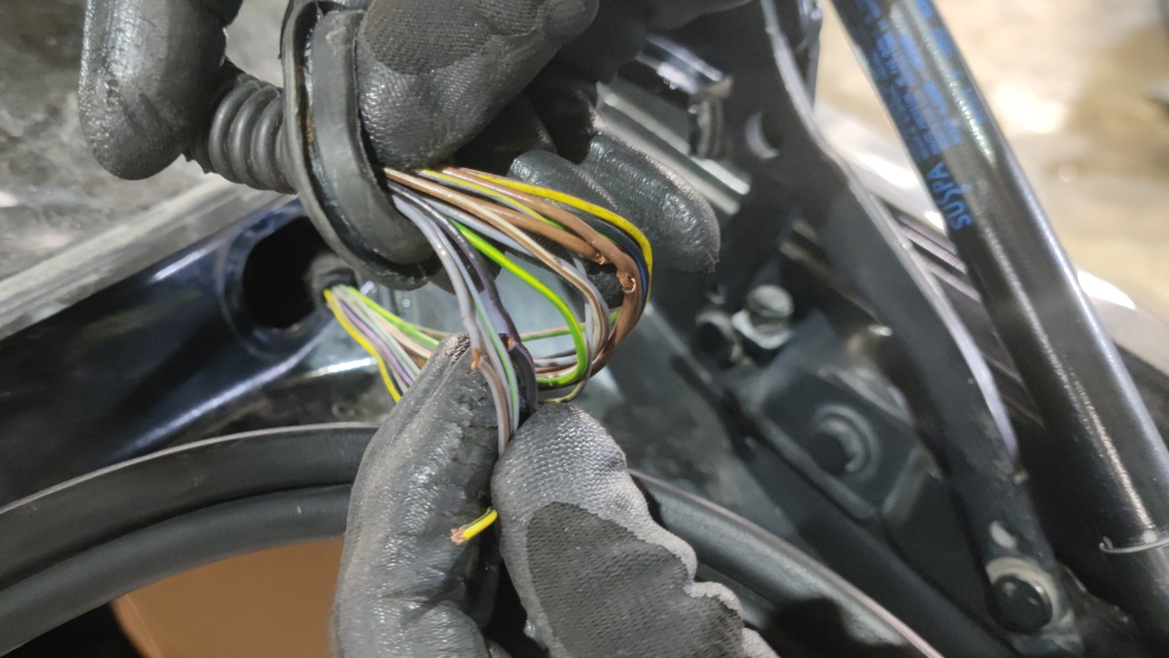 ремонт проводки BMW E90