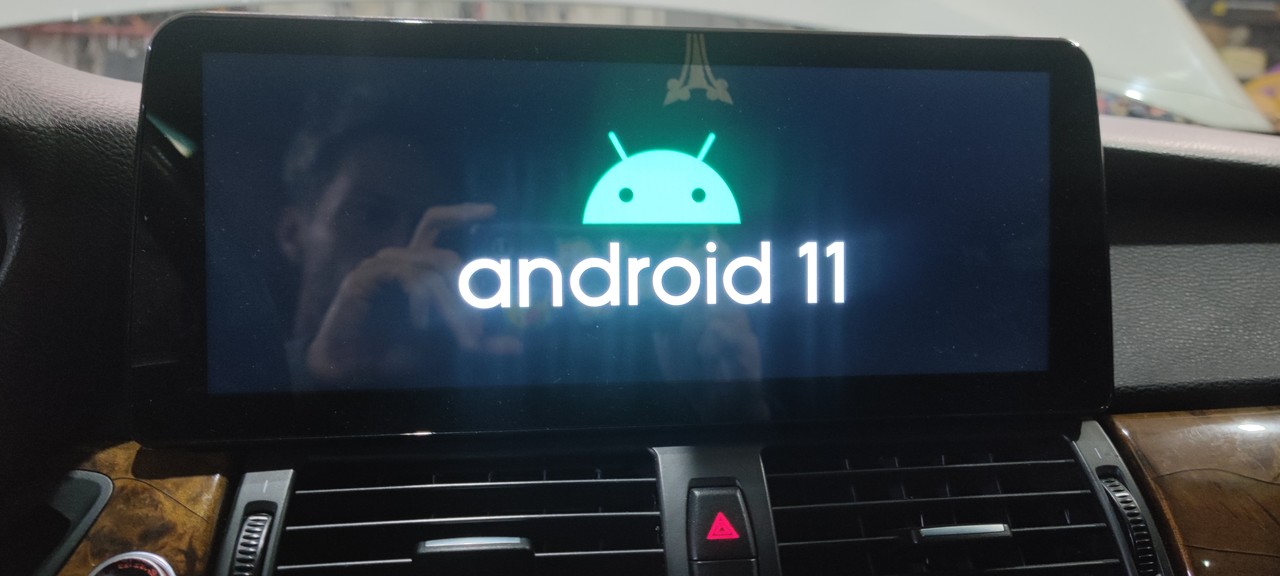 головное устройство на Android в BMW E70