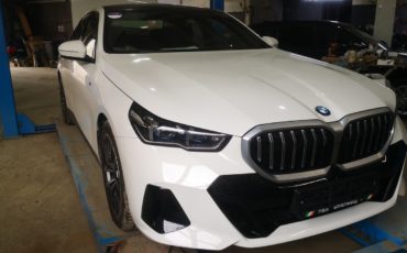 русификация BMW G60 из Кореи