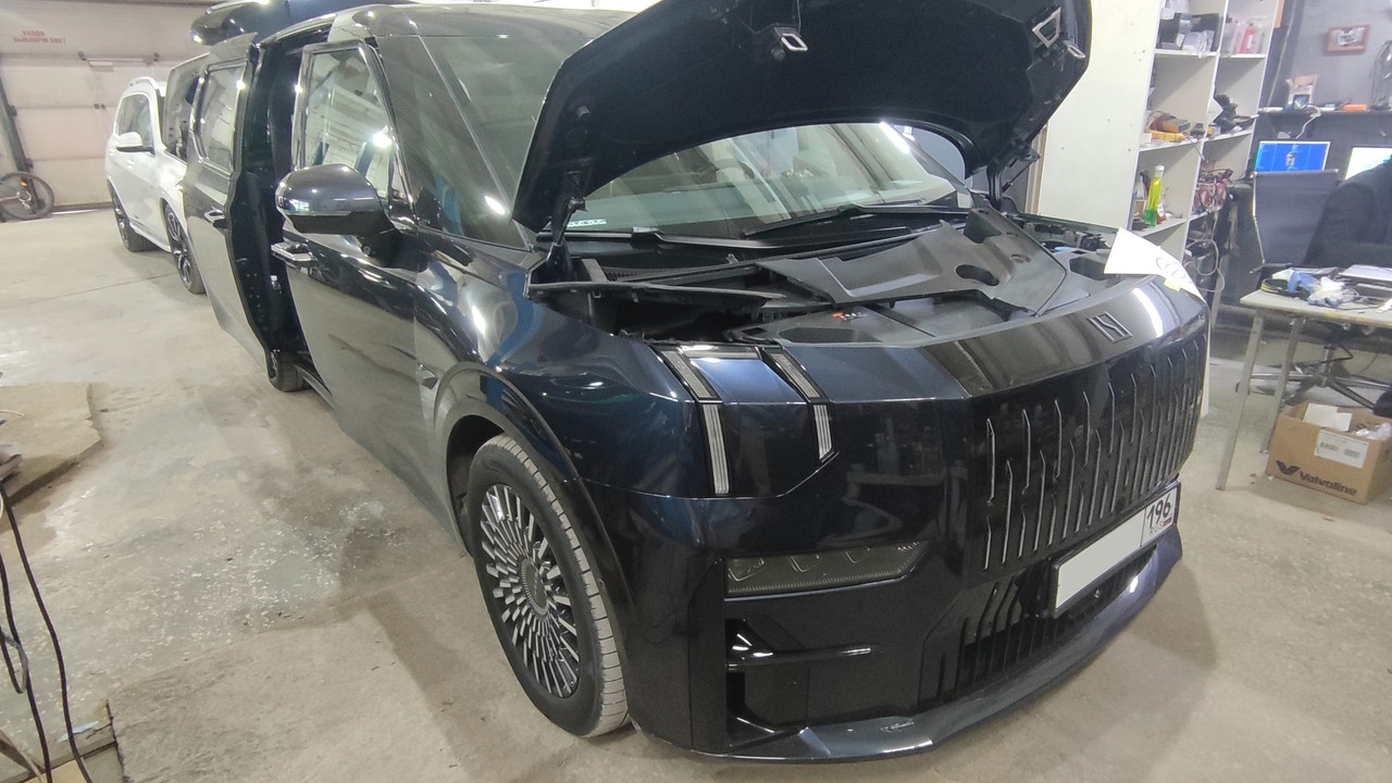 Zeekr 009 в автосервисе BMWupgrade, Екатеринбург