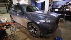 штатный автозапуск на BMW X7 G07, активация в Екатеринбурге