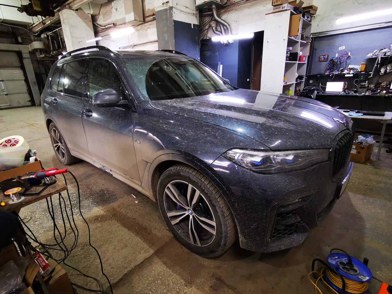 BMW G07 X7 2019, штатный автозапуск