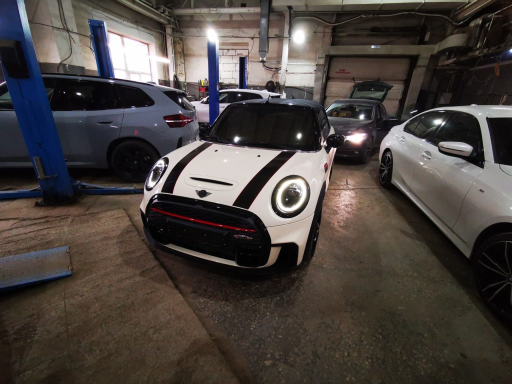 MINI Cooper F57 из Кореи, русификация в BMWupgrade Екатеринбург