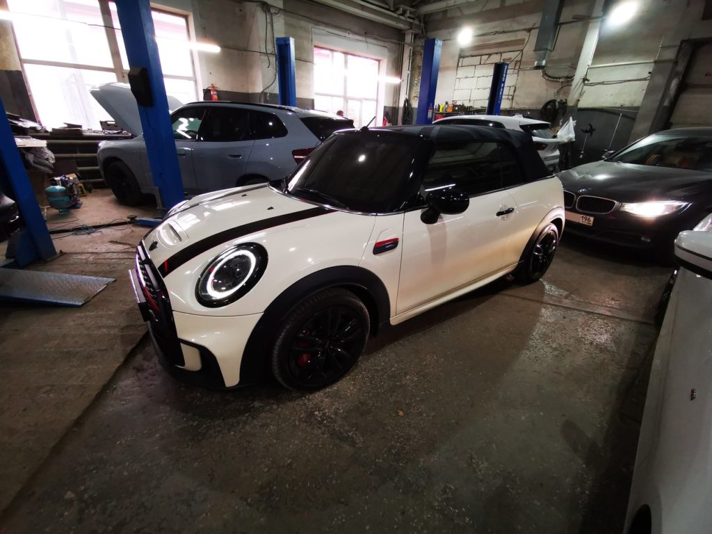 корейский MINI F57, русификация в BMWupgrade Екатеринбург